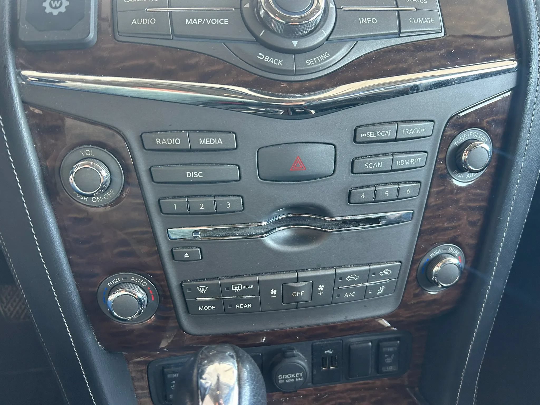 Used 2019 Nissan Armada SL w/ Premium Package AWD/4WD image 24