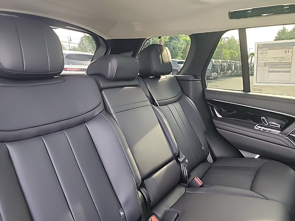 New 2026 Land Rover Range Rover SE AWD/4WD image 18