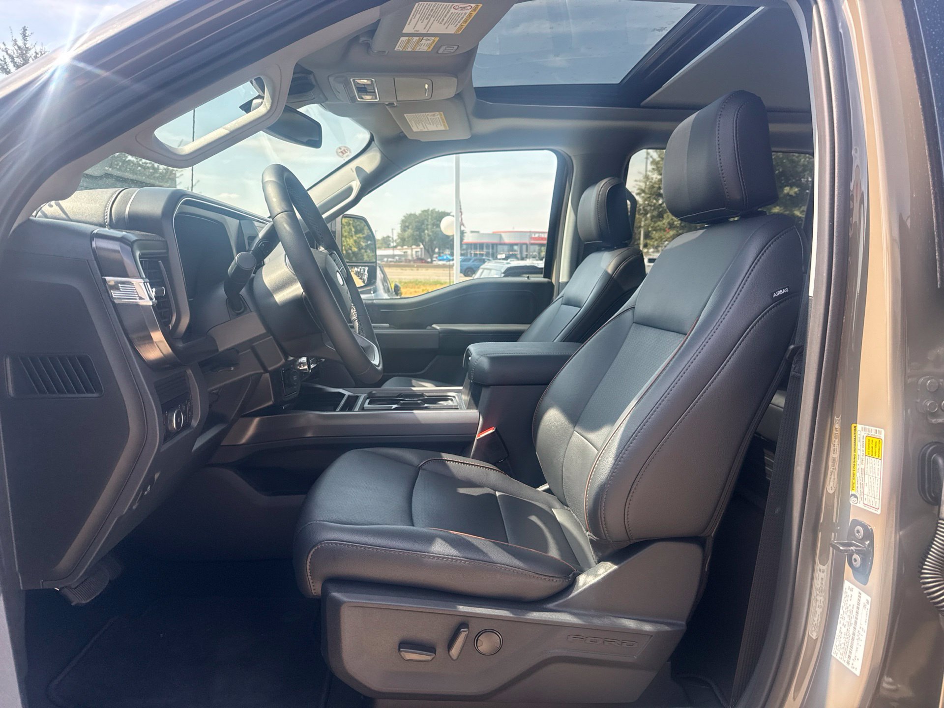 Used 2027 Ford F450 Lariat AWD/4WD image 7