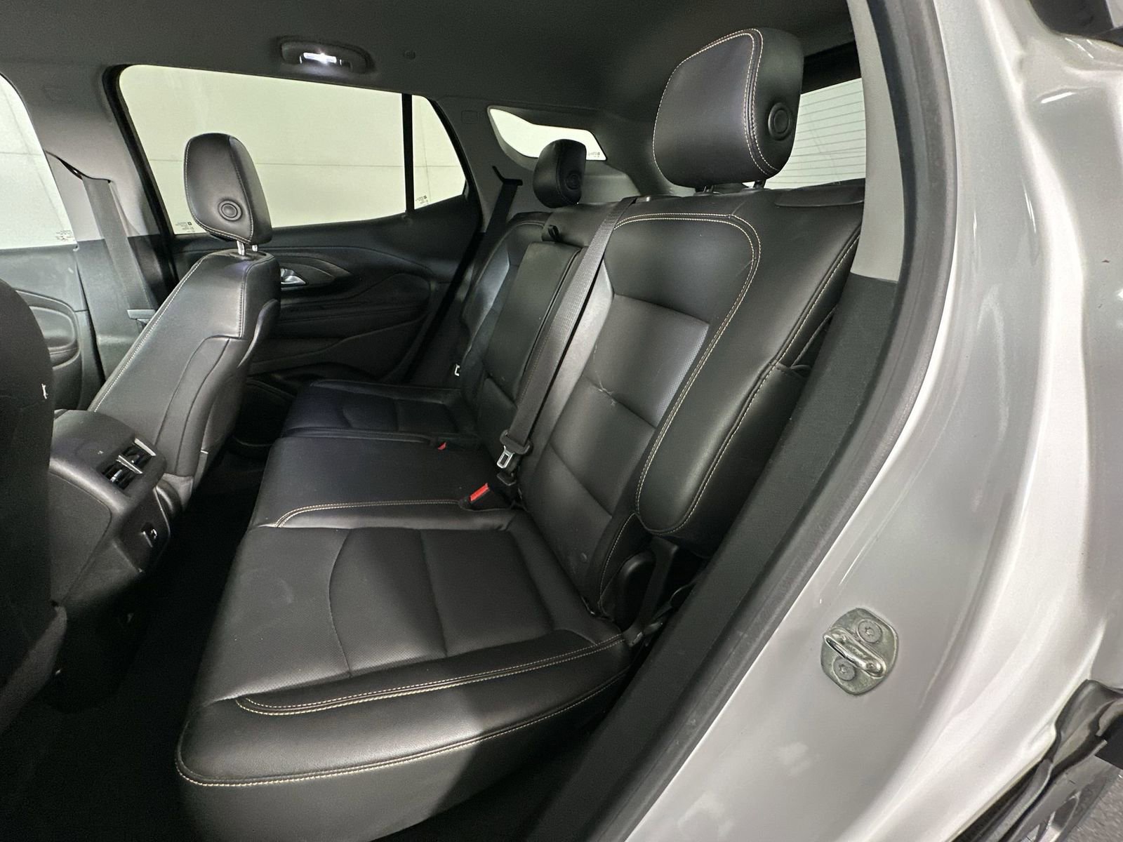 Used 2018 GMC Terrain SLT w/ Preferred Package FWD image 23