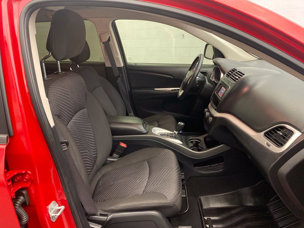 Used 2020 Dodge Journey SE w/ SE Popular Equipment Group FWD image 24