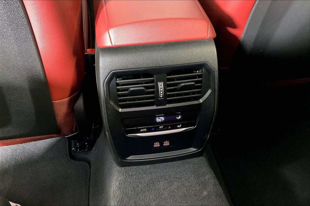 Used 2025 BMW 330i xDrive Sedan w/ M Sport Package image 34
