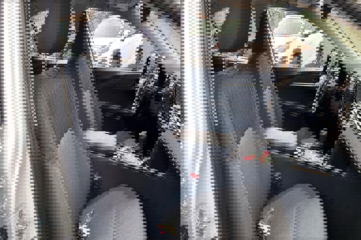 Used 2025 Toyota Camry LE w/ Convenience Package image 9