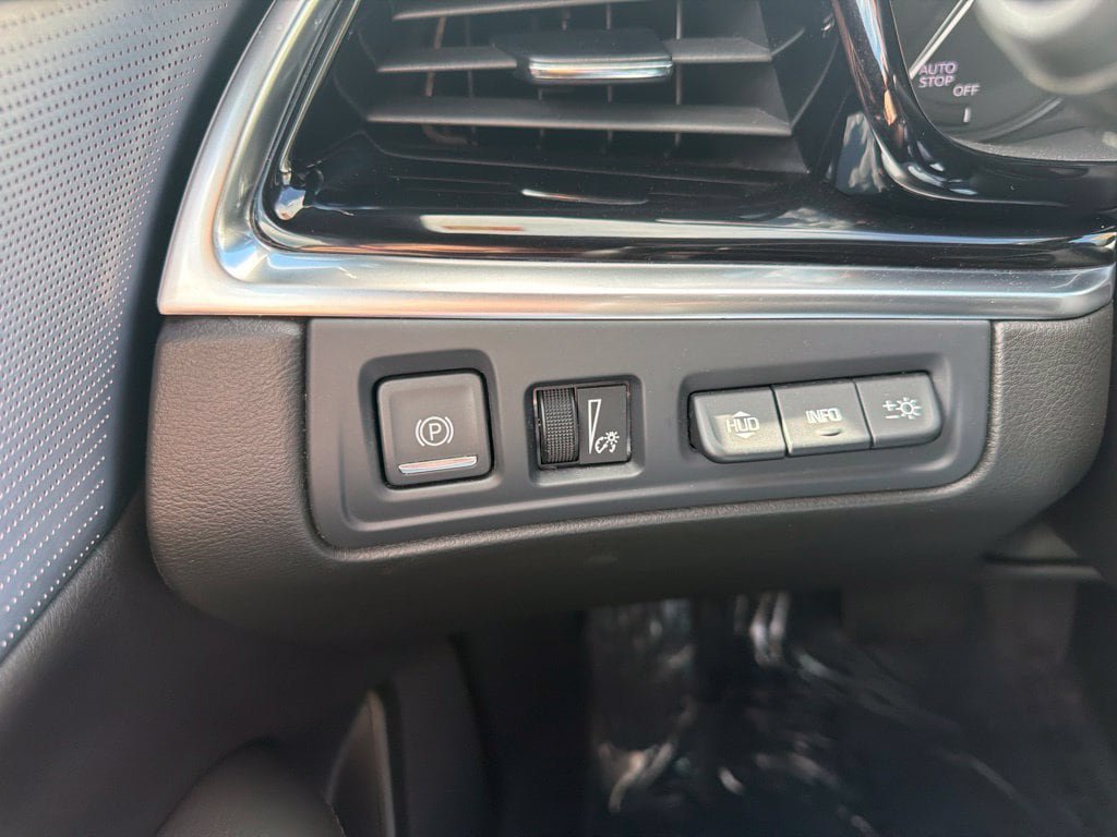 Used 2024 Cadillac XT6 Premium Luxury w/ Technology Package AWD/4WD image 20