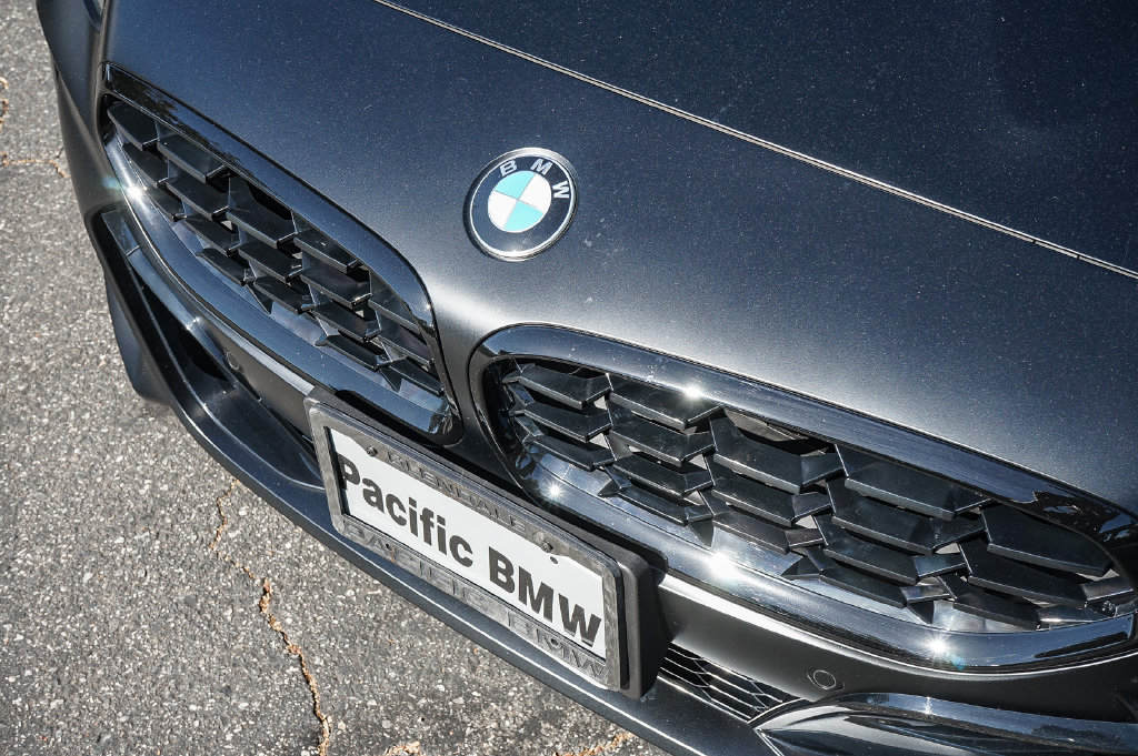 Used 2026 BMW Z4 M40i RWD image 11