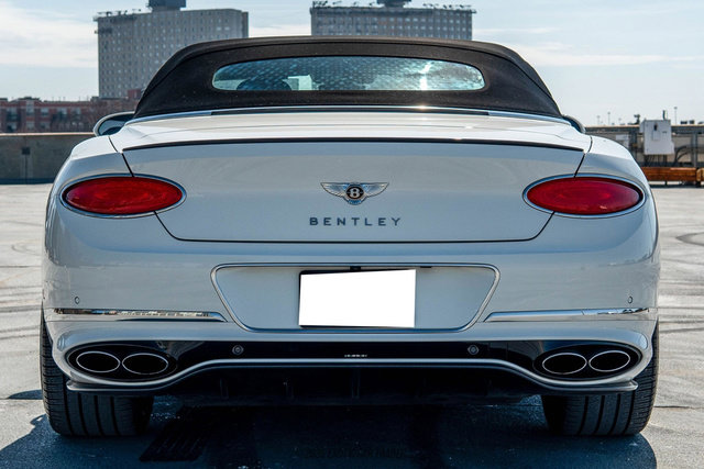 Used 2020 Bentley Continental GT V8 image 19