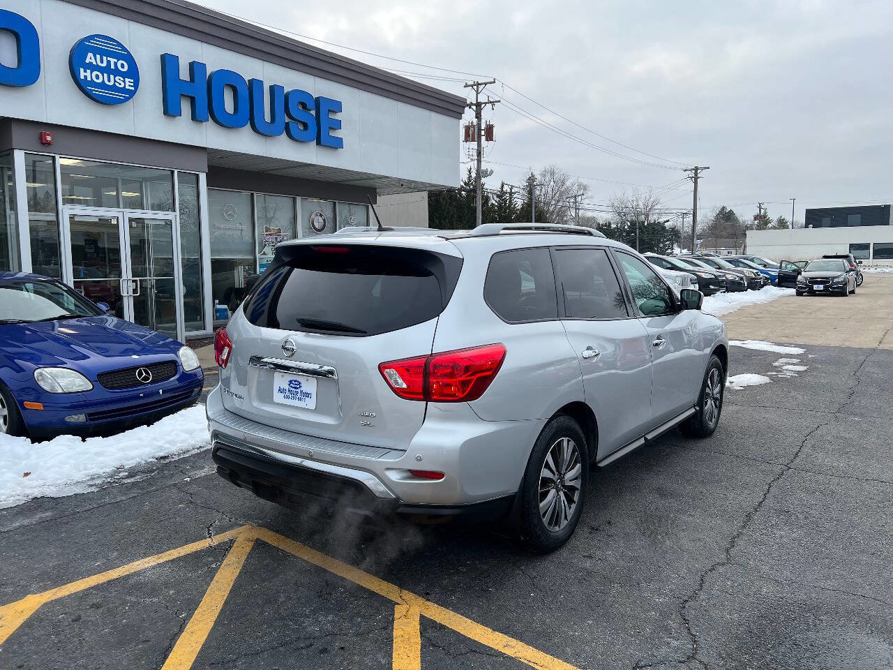 Used 2017 Nissan Pathfinder SL w/ SL Premium Package image 10