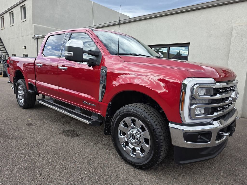 Used 2024 Ford F350 Lariat image 3