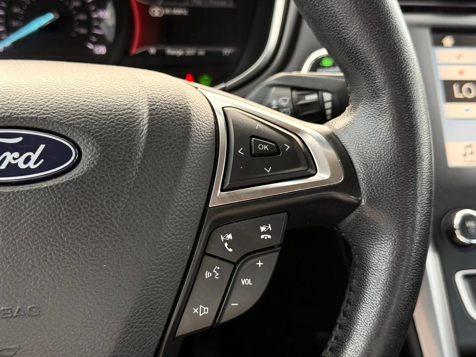 Used 2018 Ford Fusion SE w/ Equipment Group 602A FWD image 28