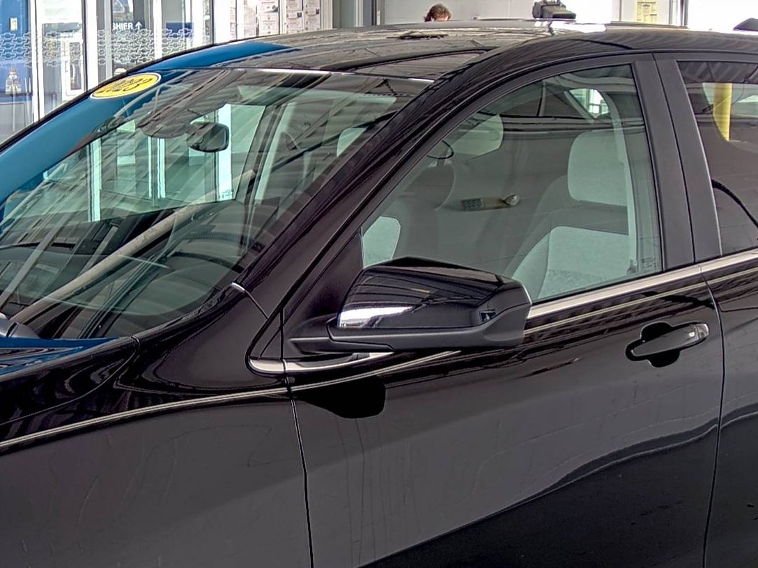 Used 2023 Chevrolet Equinox LT FWD image 8