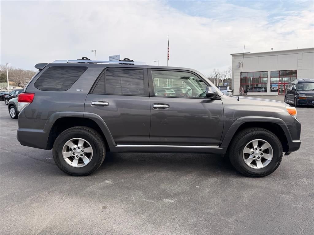 Used 2012 Toyota 4Runner SR5 w/ Premium Pkg image 3