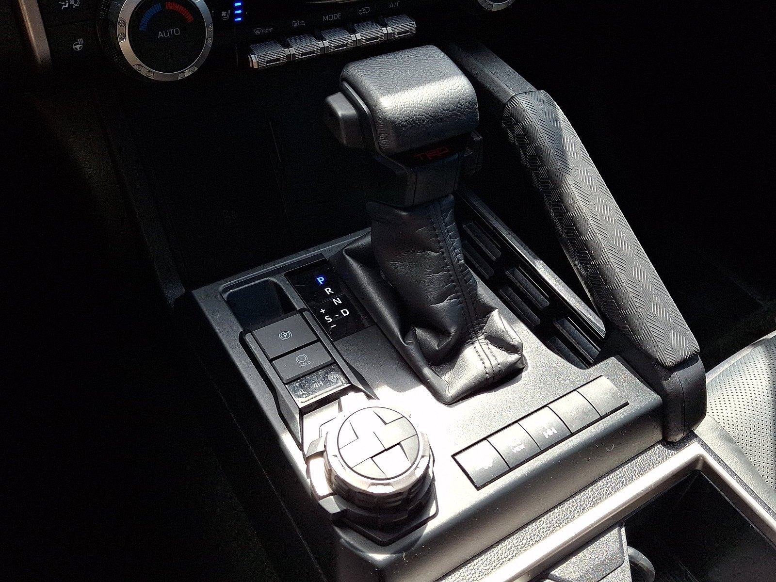 Certified 2025 Toyota 4Runner TRD Off-Road Premium w/ Tow Technology Package AWD/4WD image 17