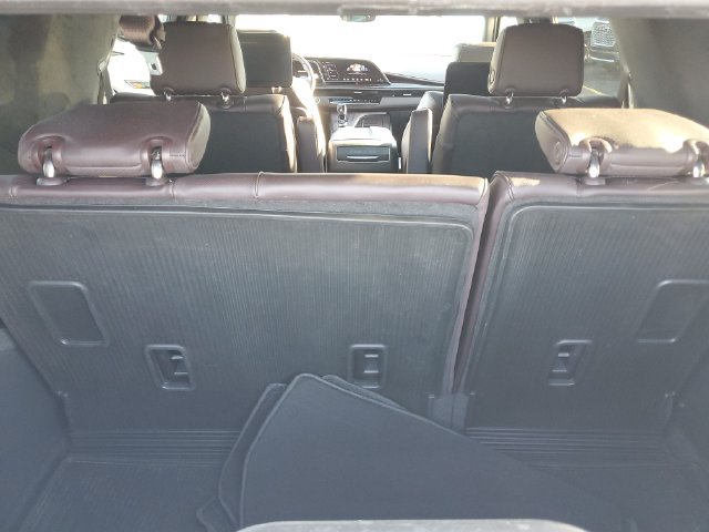 Certified 2021 Cadillac Escalade Premium Luxury Platinum AWD/4WD image 7