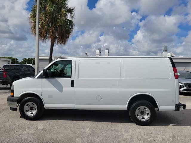 Used 2020 GMC Savana 2500 w/ Driver Convenience Package RWD image 6