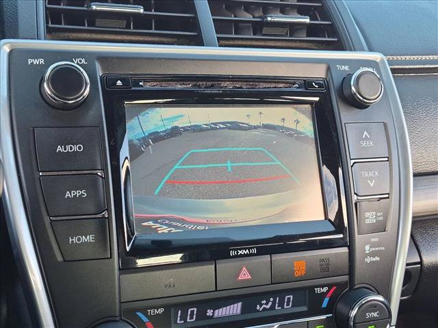 Used 2016 Toyota Camry XLE w/ Moonroof Package FWD image 18