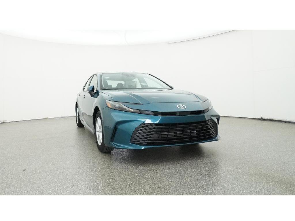 Used 2025 Toyota Camry LE FWD image 36