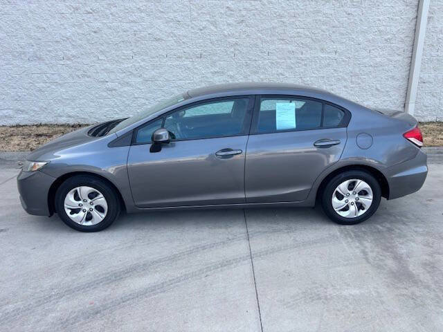 Used 2013 Honda Civic LX image 2