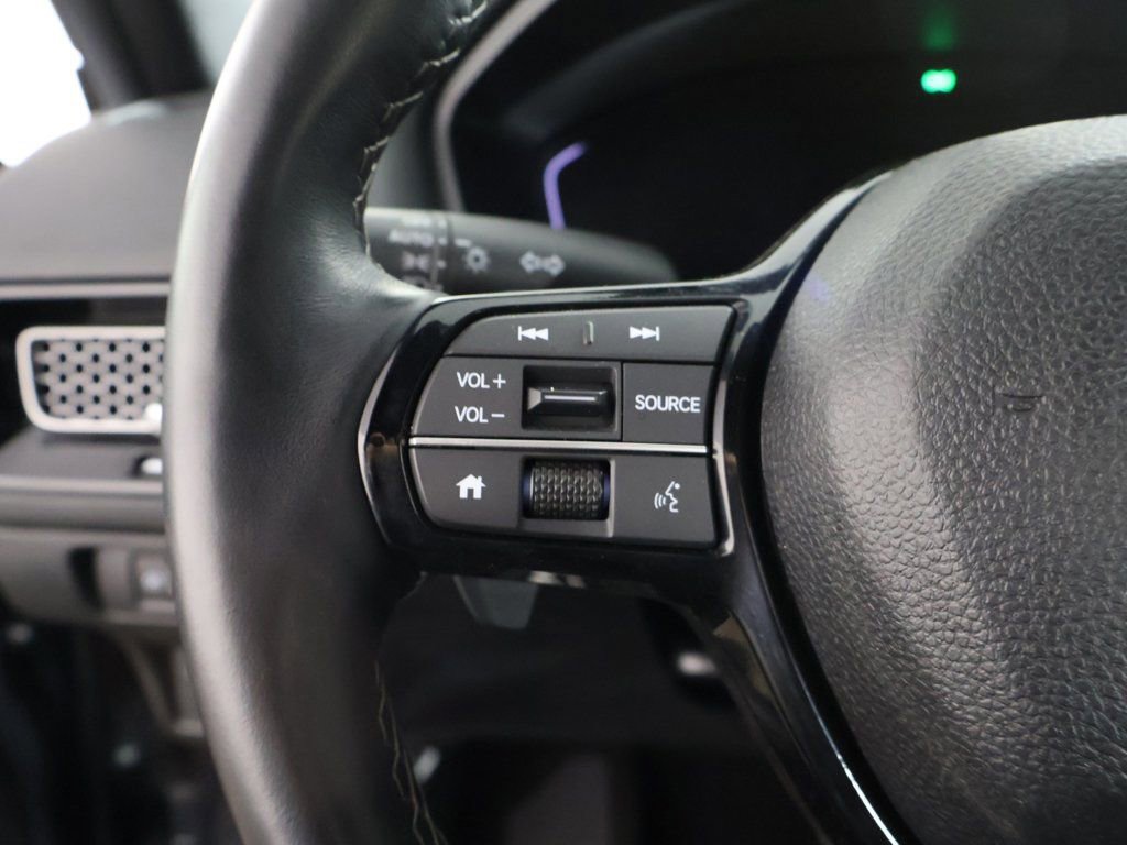 Used 2025 Honda Civic Sport image 40