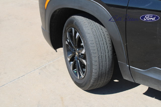 Used 2023 Chevrolet TrailBlazer LT w/ Convenience Package AWD/4WD image 9