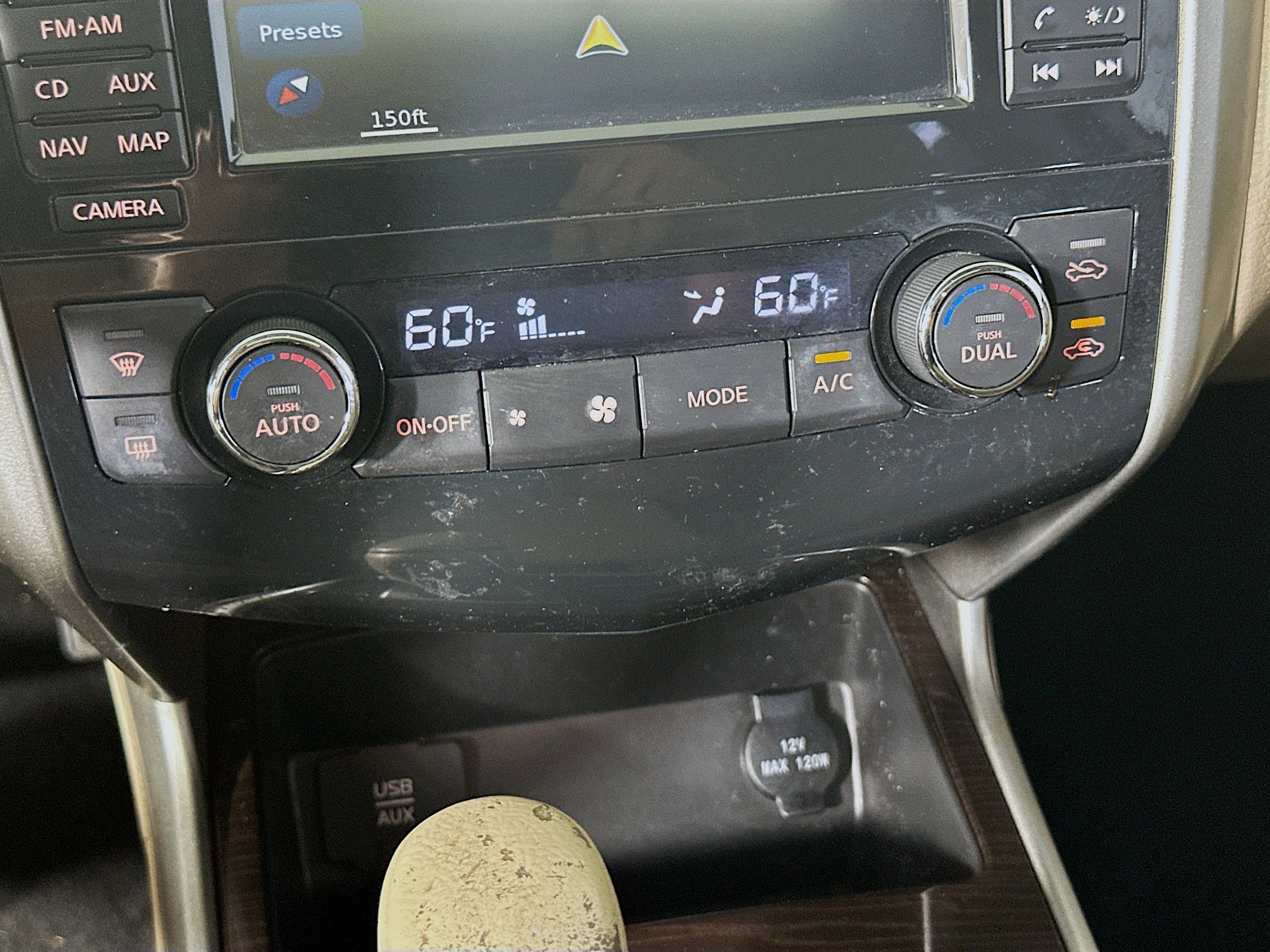 Used 2015 Nissan Altima 2.5 SL w/ Technology Package FWD image 24