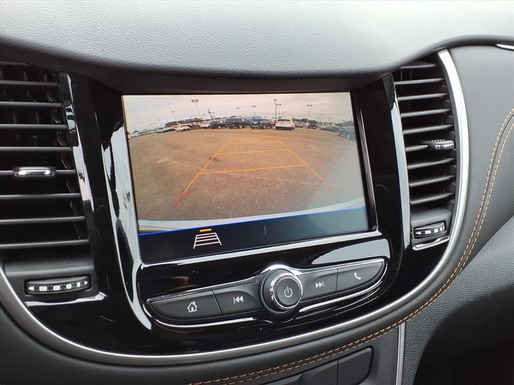 Used 2022 Chevrolet Trax LT w/ Sport Edition image 22