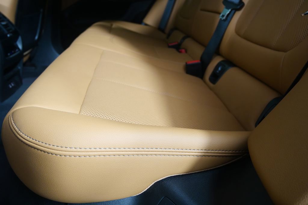 Certified 2025 BMW X4 xDrive30i image 14