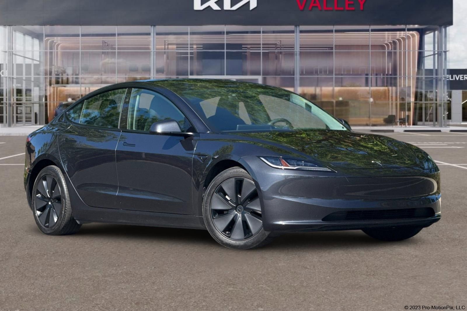 Used 2024 Tesla Model 3 Standard Range image 1