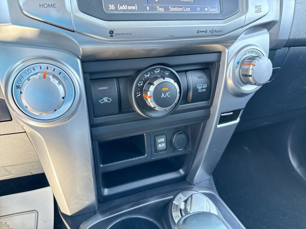 Used 2016 Toyota 4Runner SR5 AWD/4WD image 18