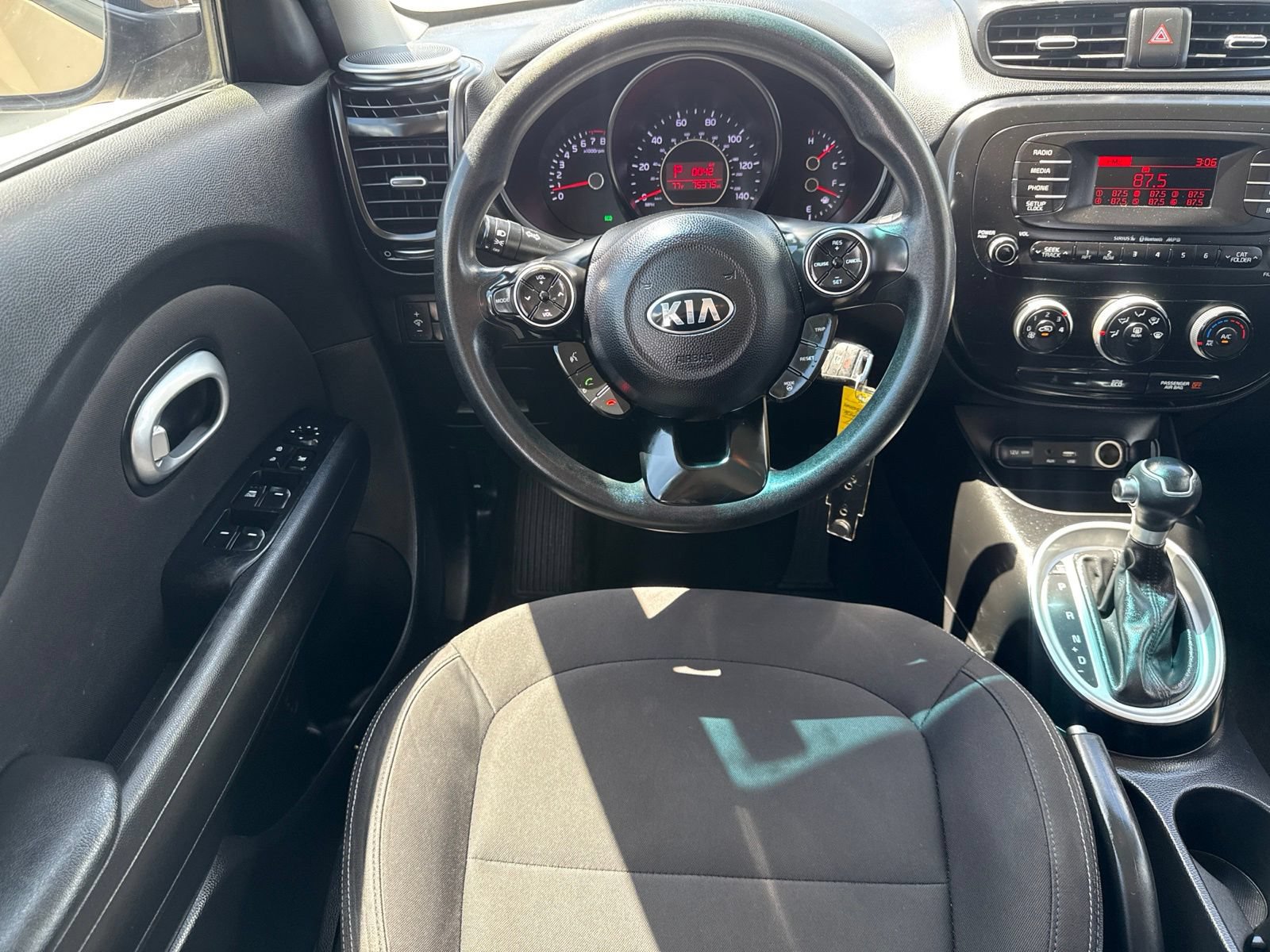 Used 2015 Kia Soul FWD image 16