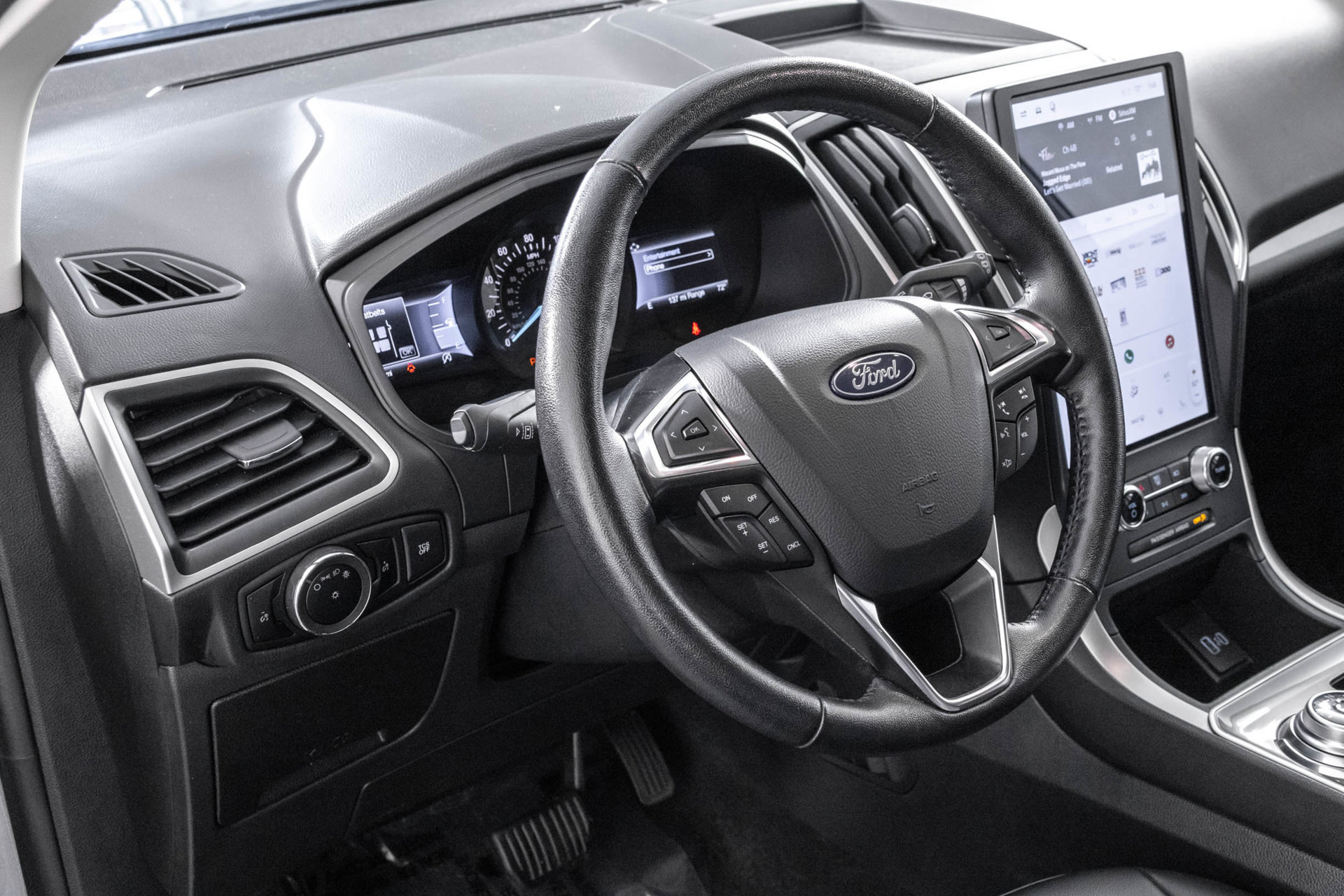 Used 2024 Ford Edge SEL AWD/4WD image 32