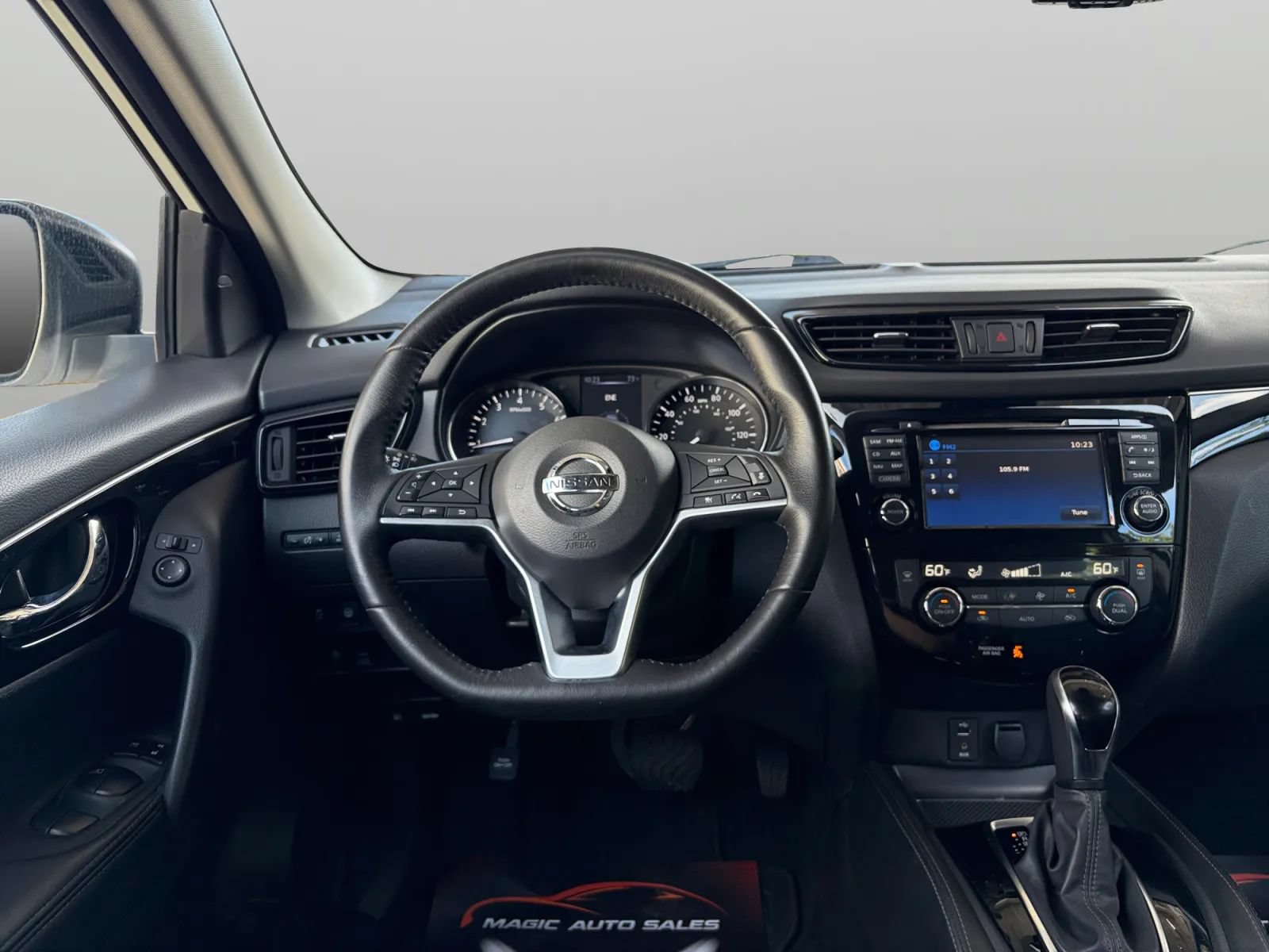 Used 2017 Nissan Rogue Sport SL w/ SL Premium Package AWD/4WD image 28