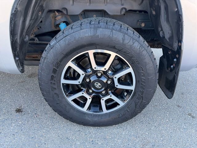Used 2017 Toyota Tundra SR5 w/ TRD Off Road Package AWD/4WD image 15