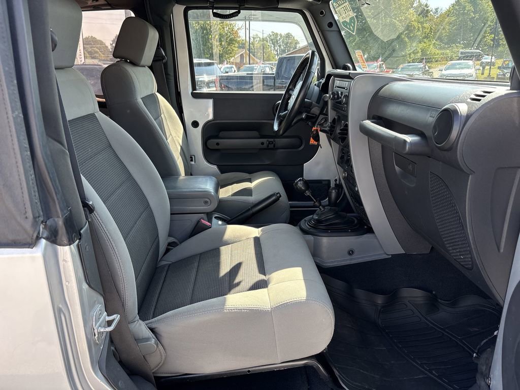 Used 2009 Jeep Wrangler X image 24