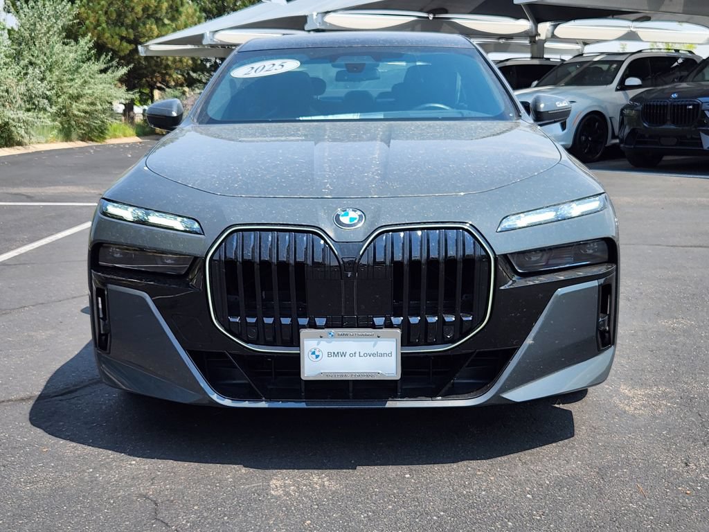 Used 2025 BMW 760i xDrive w/ Executive Package AWD/4WD image 5
