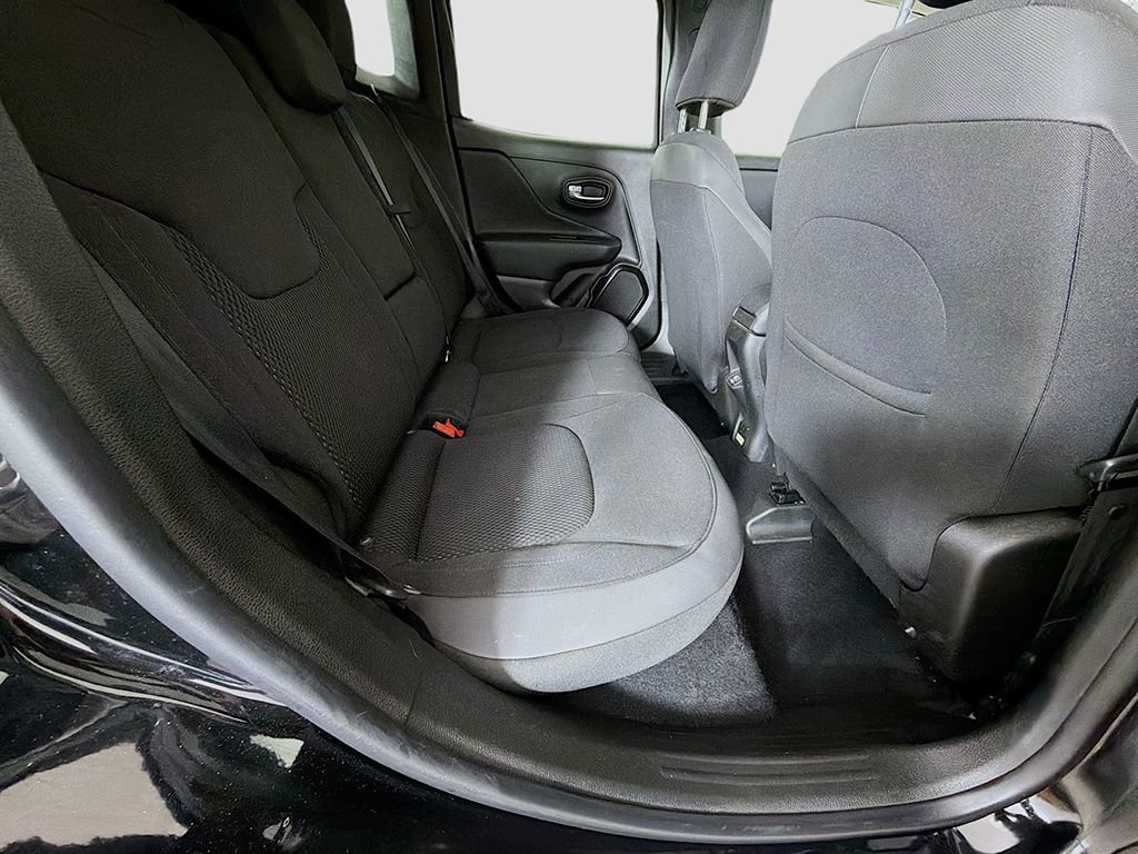 Used 2018 Jeep Renegade Altitude AWD/4WD image 24