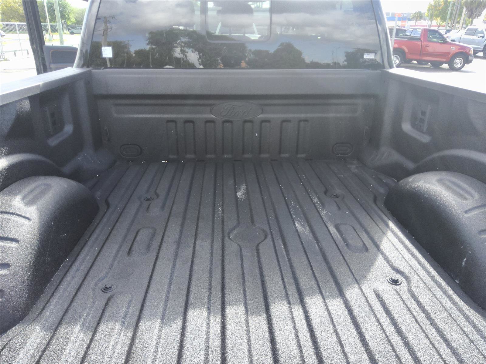 Used 2024 Ford F350 Platinum w/ Tremor Off-Road Package image 22