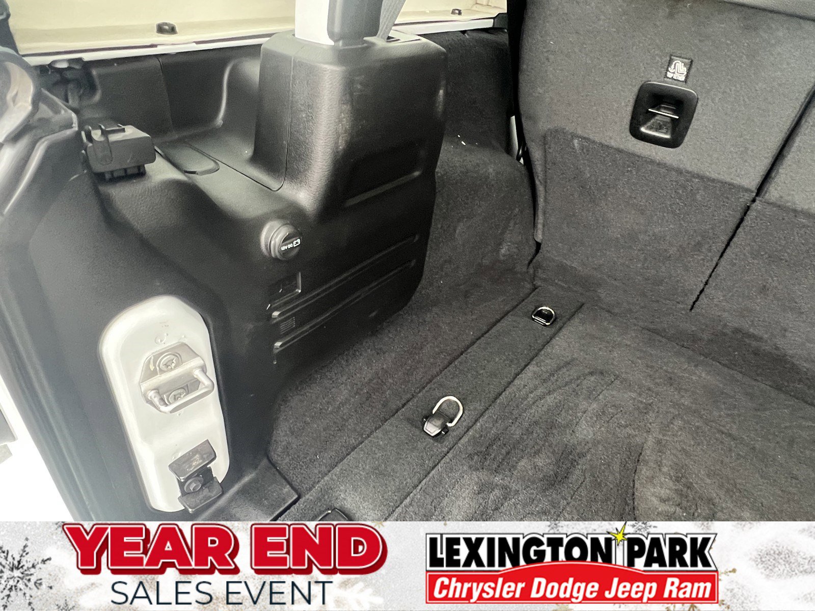 Used 2023 Jeep Wrangler Unlimited Sahara image 10