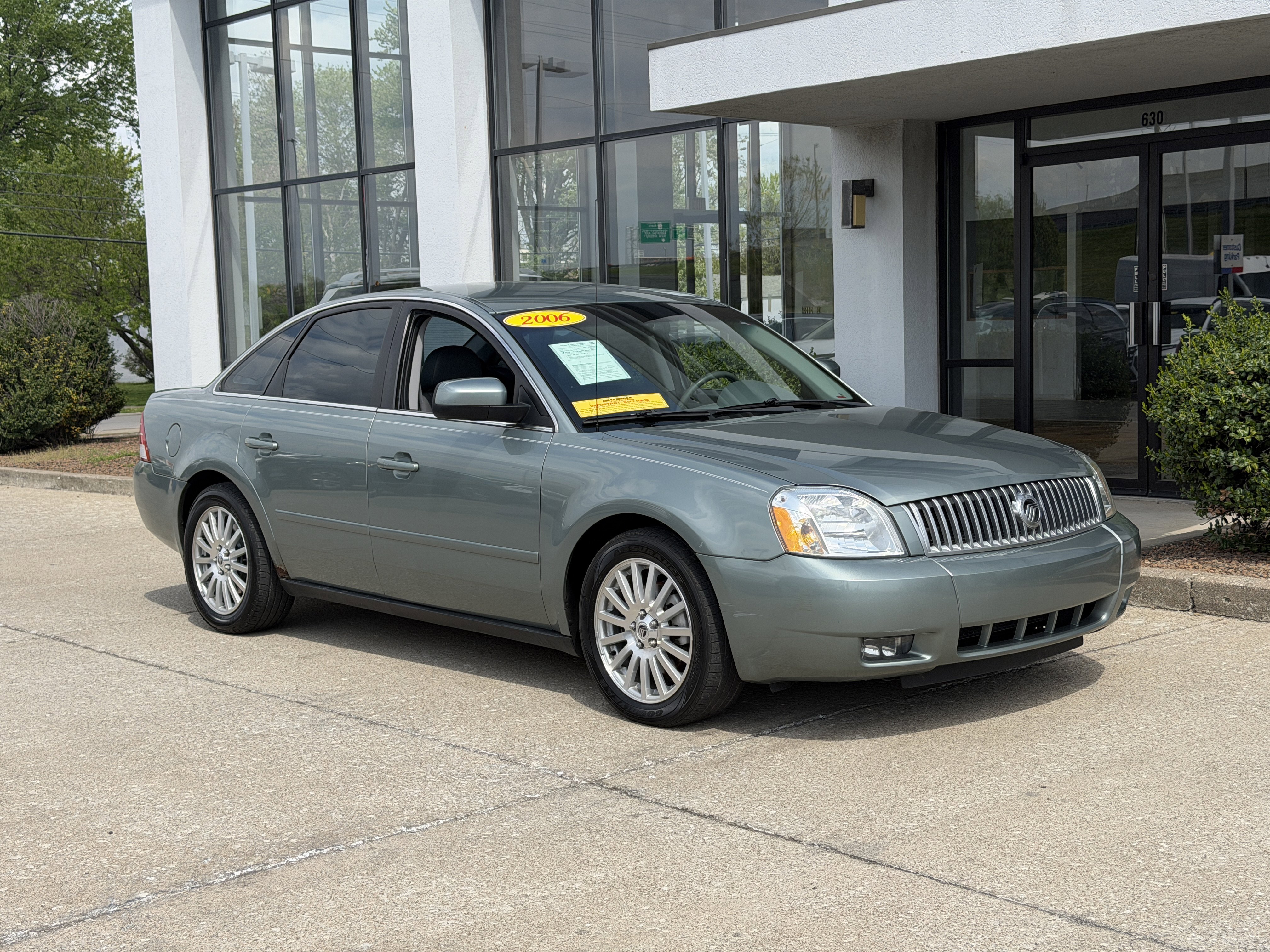 Used 2006 Mercury Montego Premier image 2