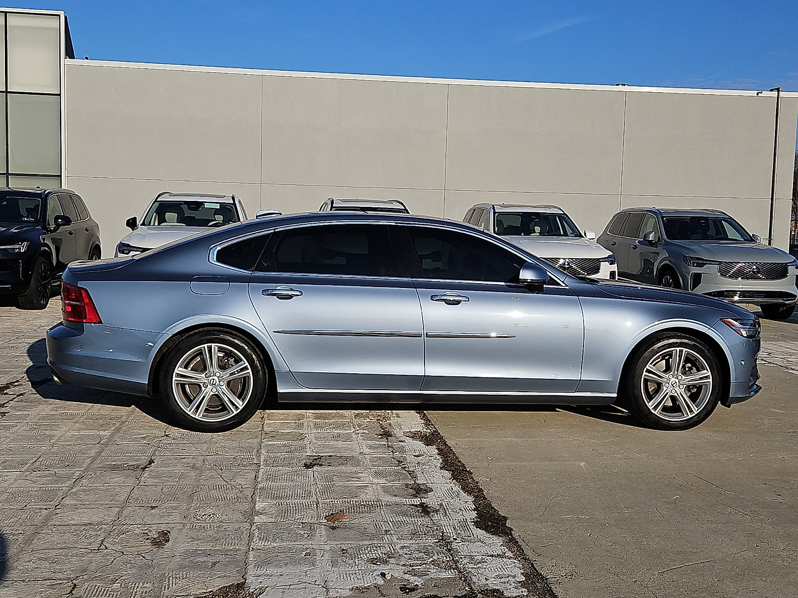 Used 2018 Volvo S90 T5 Momentum w/ Convenience Package image 7