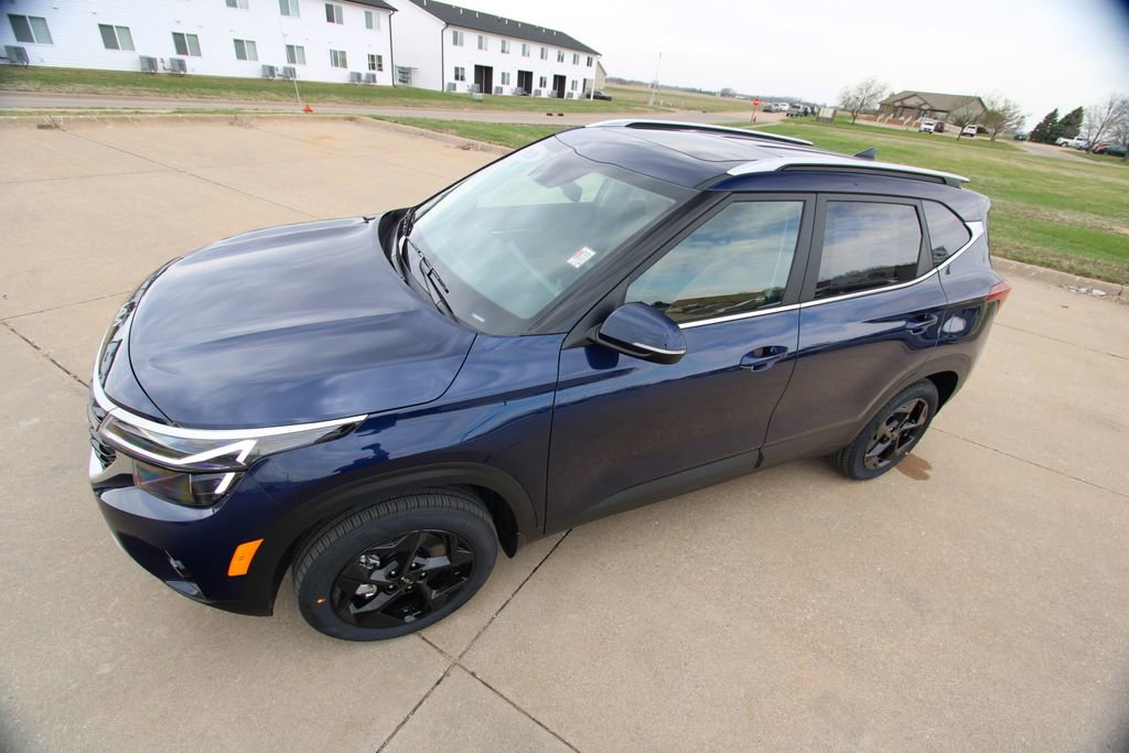 New 2026 Kia Seltos EX image 18