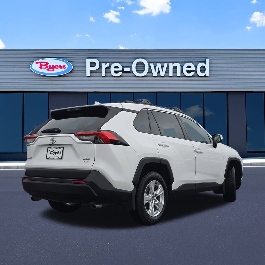 Used 2021 Toyota RAV4 XLE image 7