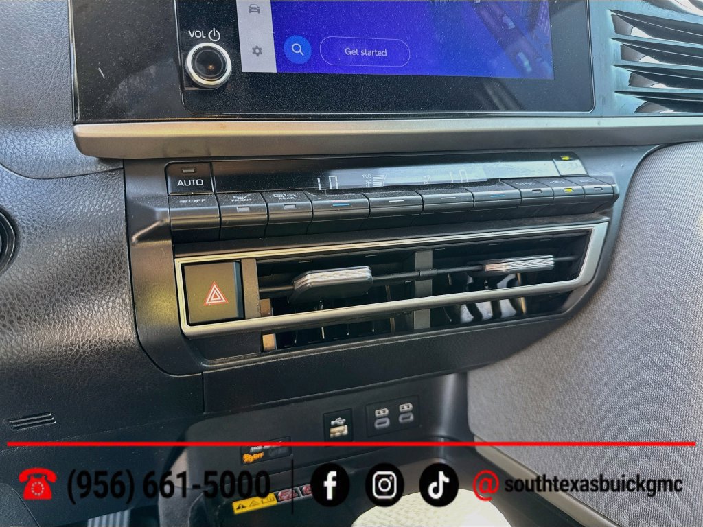 Used 2025 Toyota Camry LE w/ Convenience Package FWD image 18