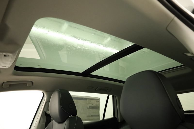 New 2026 Volkswagen Tiguan SE AWD/4WD image 30