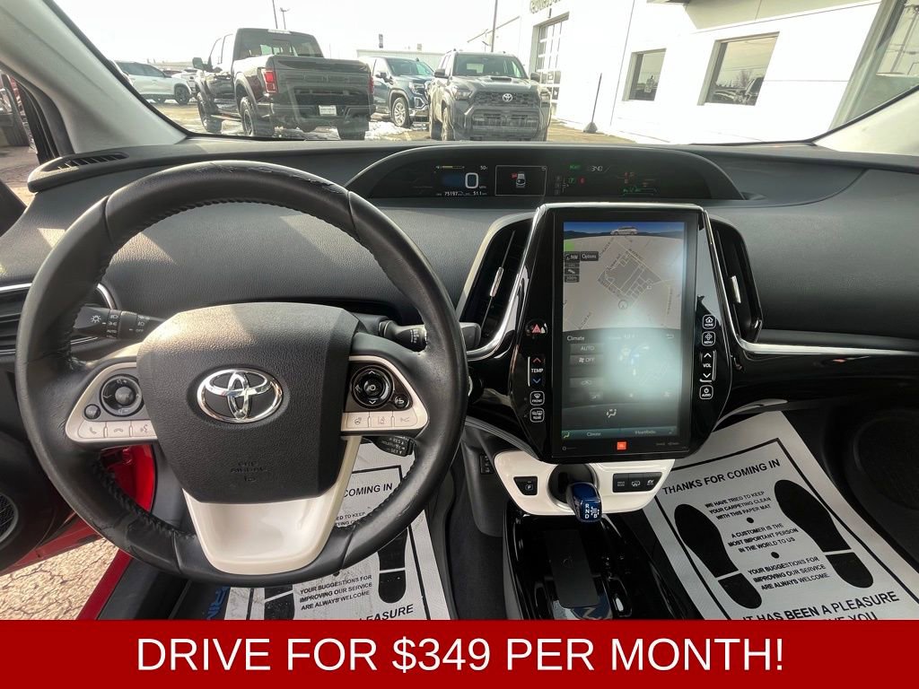 Used 2017 Toyota Prius Prime Advanced image 30