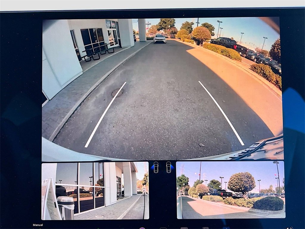 Used 2022 Tesla Model X image 13