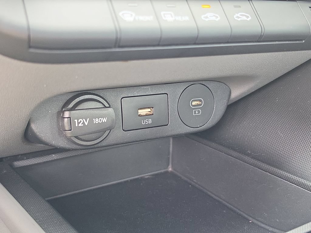 Used 2024 Hyundai Elantra SEL FWD image 28