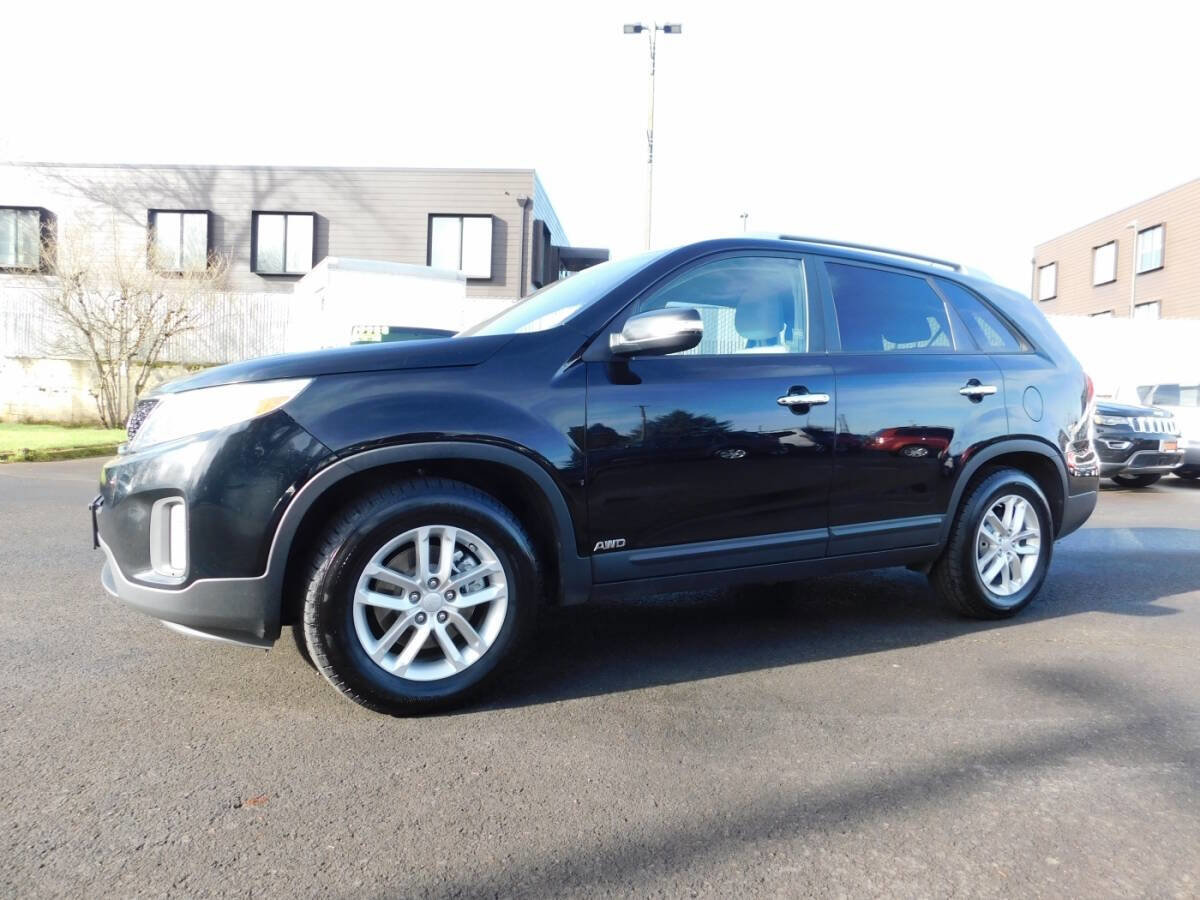 Used 2014 Kia Sorento LX image 4