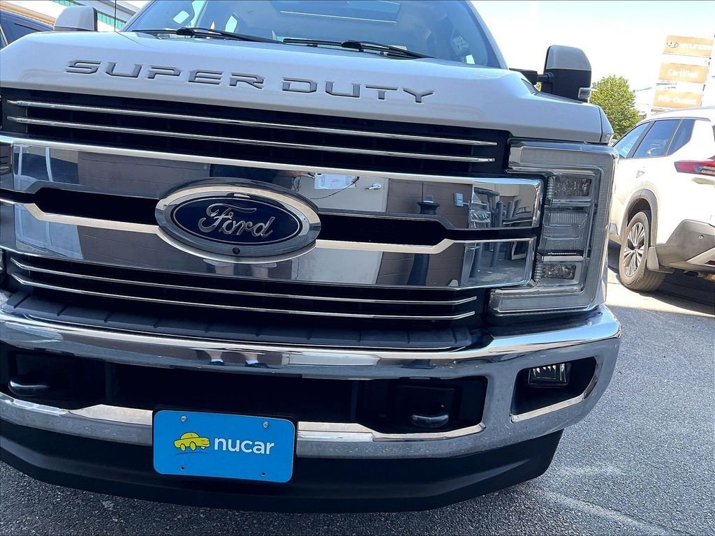 Used 2017 Ford F350 Lariat w/ Lariat Ultimate Package AWD/4WD image 32