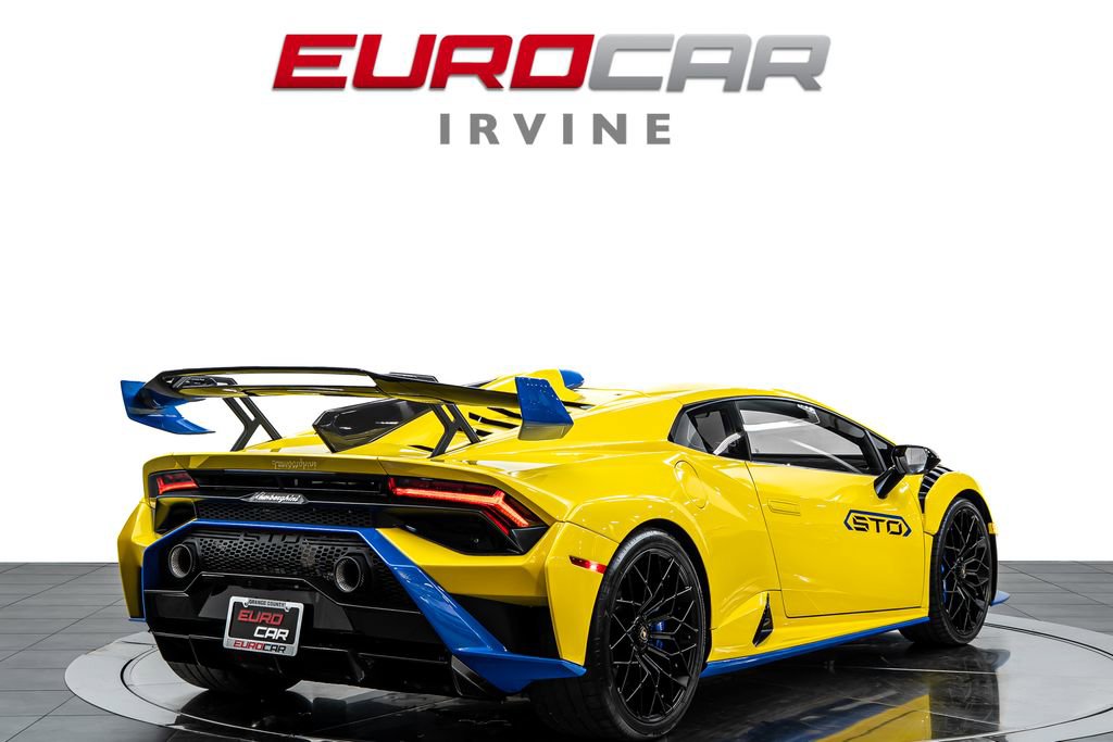 Used 2022 Lamborghini Huracan STO RWD image 5