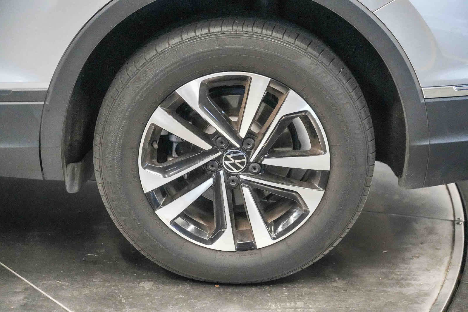 Used 2024 Volkswagen Tiguan S FWD image 10